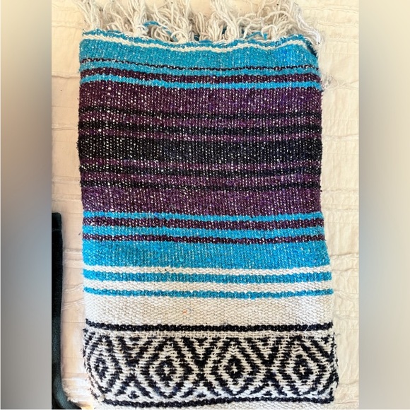 Mexican yoga blanket - 46.5in x 74in - Picture 2 of 5